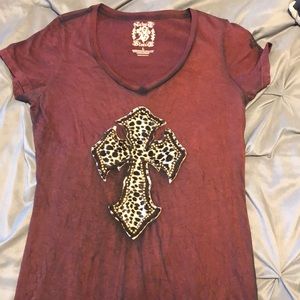 Maroon Velvet Stone Leopard cross tee